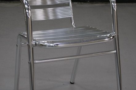 Terrasstoel aluminium met armleuning