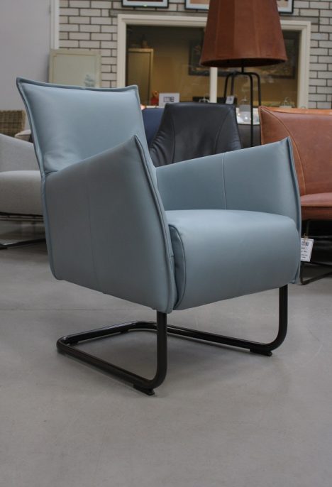 Fauteuil Aron Jess design (Royal Ice Blue)