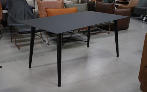 Eettafel Babila Pedrali zwart