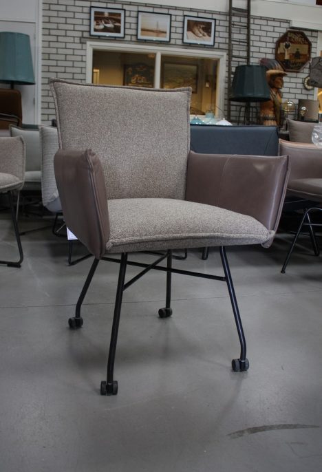 Eetkamerstoel Sanne met wiel Jess Design (Luxor Mouse & Trier Beige)