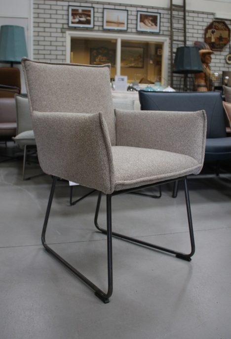 Eetkamerstoel Sanne Jess Design met armleuning (Trier Beige)