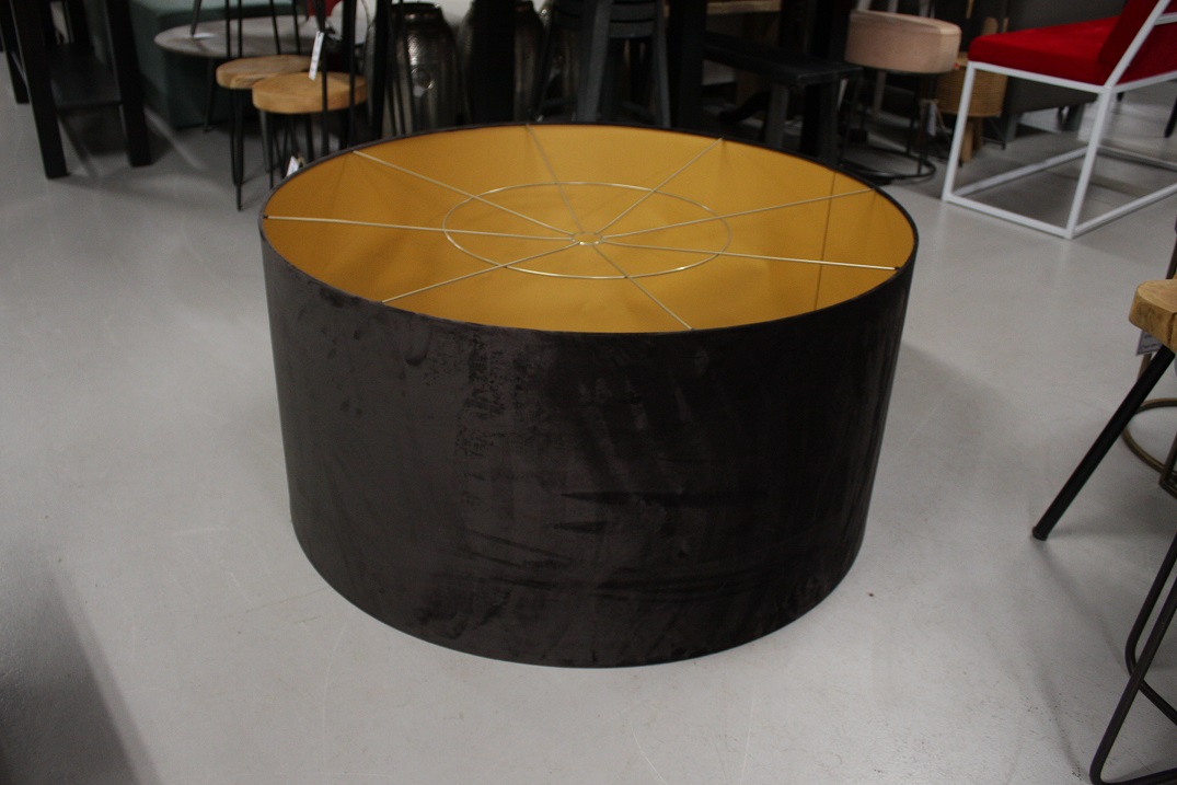 Grote ronde lampenkap zwart velvet Ø100 cm.