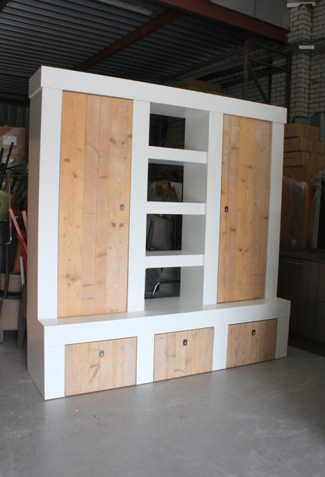 Grote wandkast wit & steigerhout