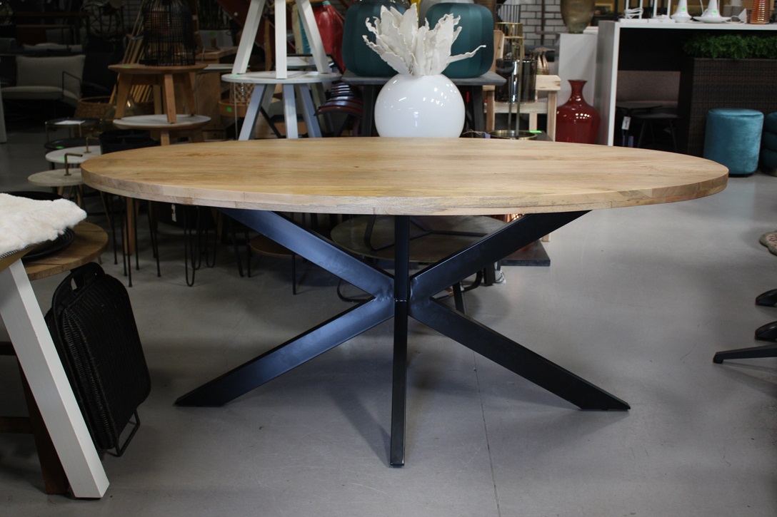 Eettafel ovaal mangohout naturel 190 x 100 cm.
