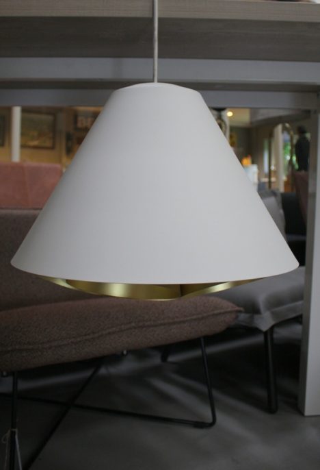 Hanglamp Dark at Night