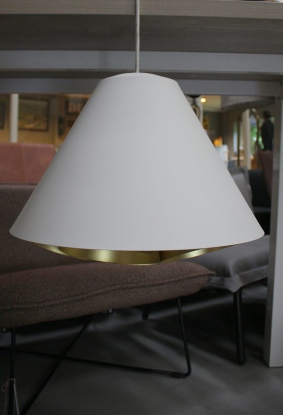 44 hanglamp LGTM-X01 Suspended light Dark at night wit goud design hal54